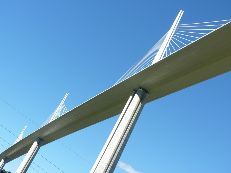 Le Viaduc de Millau (7).JPG